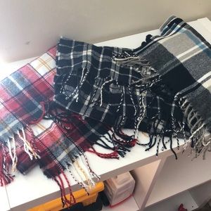 Set of Scarves